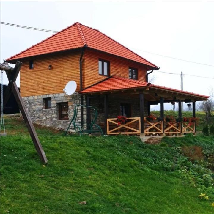 Etno Kuca Ostrvica Varnice